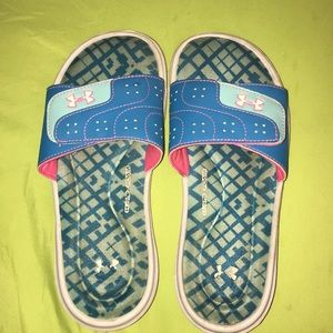 Under armour flip flops